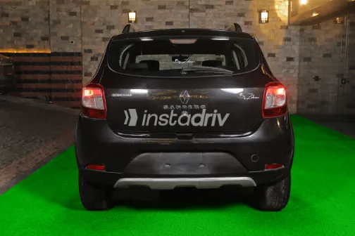 Renault Sandero Step Way 2017 White Used for Sale - 2