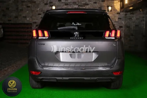 بيجو 5008 2020 أبيض مستعملة للبيع - 4