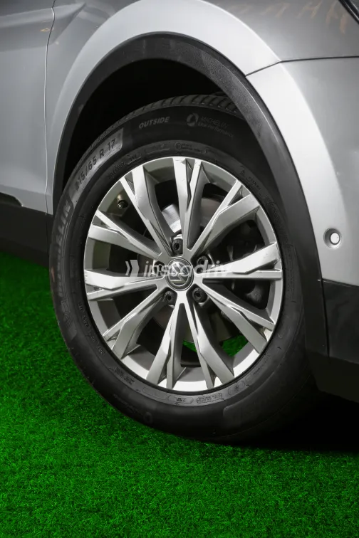 فولكس فاغن تيجون 2020 أبيض مستعملة للبيع - 5