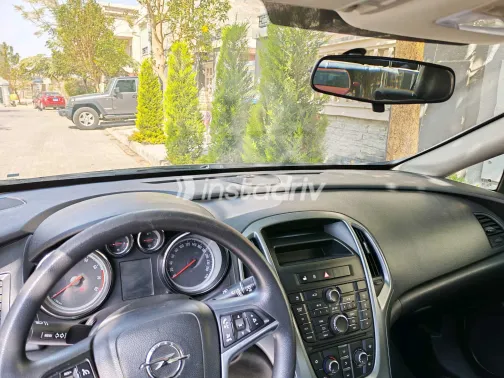 اوبل أسترا 2016 أبيض مستعملة للبيع - 2