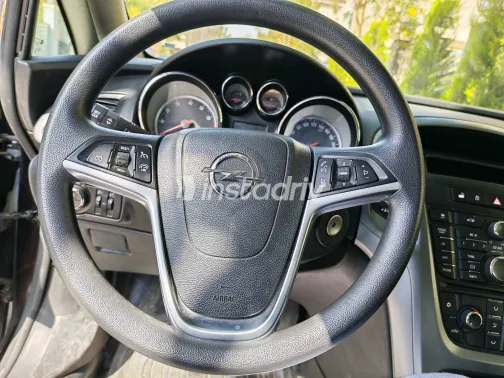 اوبل أسترا 2016 أبيض مستعملة للبيع - 4