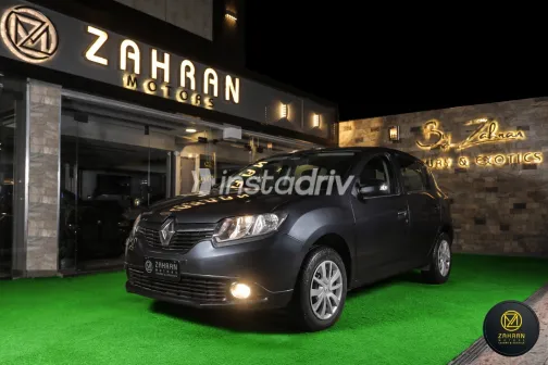 Renault Sandero 2017 White Used for Sale - 1