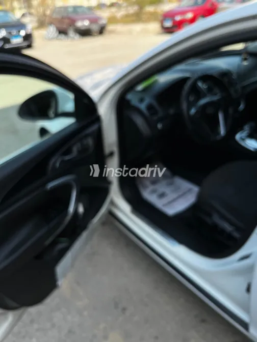 Opel Insignia 2014 White Used for Sale - 2