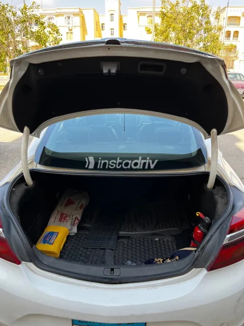 Opel Insignia 2014 White Used for Sale - 5