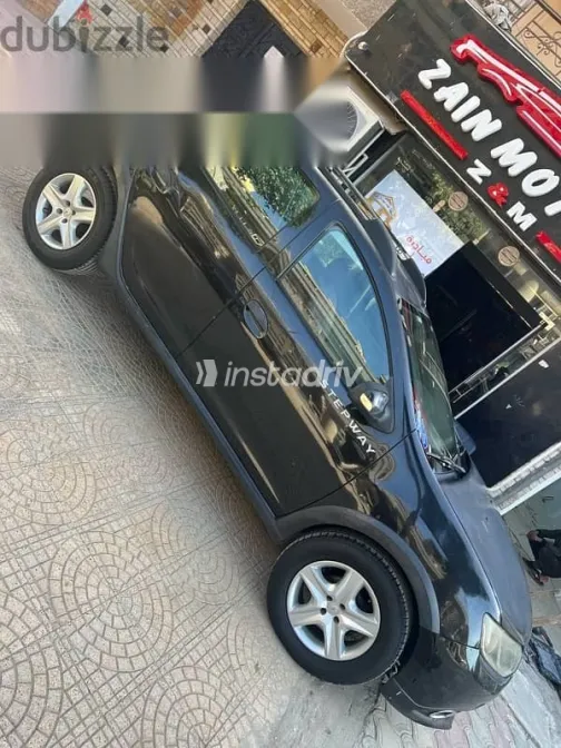 رينو سانديرو 2015 أسود مستعملة للبيع - 3