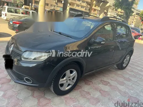 رينو سانديرو 2015 أسود مستعملة للبيع - 8