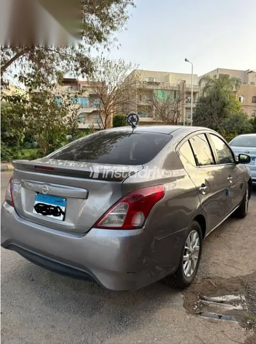 نيسان صنى 2021 رمادي مستعملة للبيع - 1
