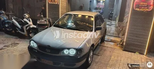 تويوتا كورولا 1998 فضي مستعملة للبيع - 10