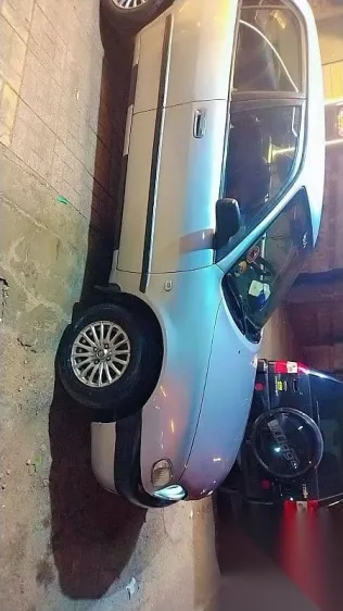 تويوتا كورولا 1998 فضي مستعملة للبيع