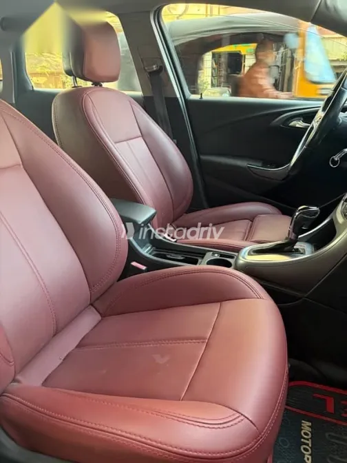 اوبل أسترا 2017 بني مستعملة للبيع - 2