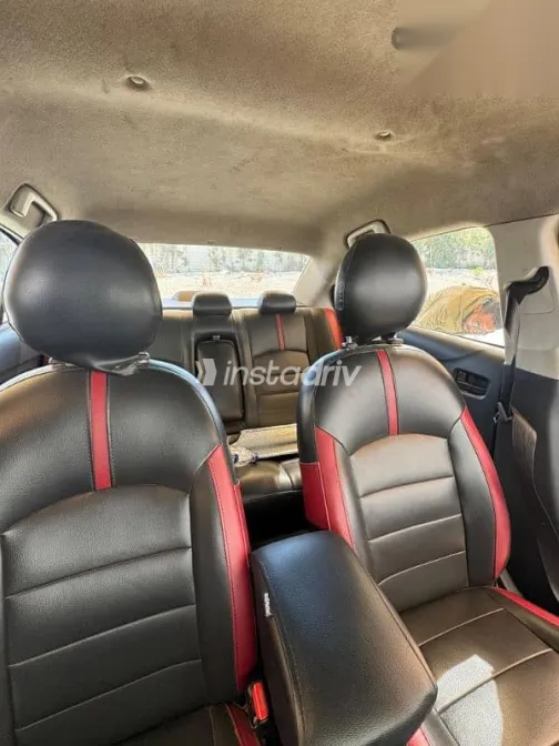 ميتسوبيشي اتراج 2014 أزرق غامق مستعملة للبيع - 5