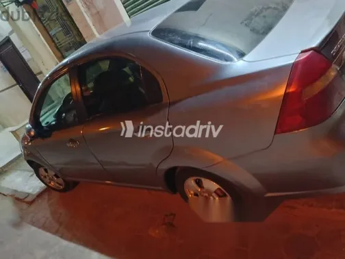 شيفروليه افيو 2019 فضي مستعملة للبيع - 1