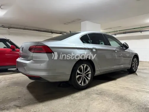 فولكس فاغن باسات 2021 فضي مستعملة للبيع - 2