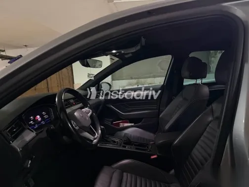 فولكس فاغن باسات 2021 فضي مستعملة للبيع - 6