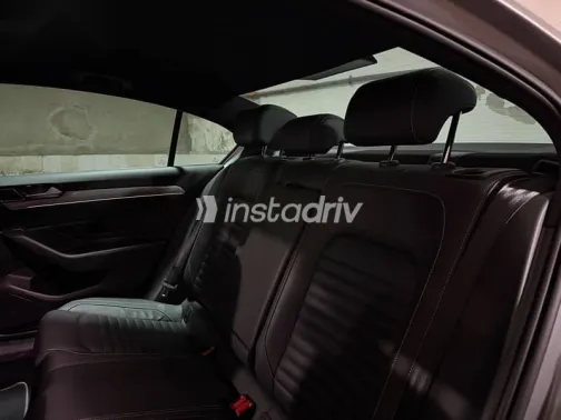 فولكس فاغن باسات 2021 فضي مستعملة للبيع - 7