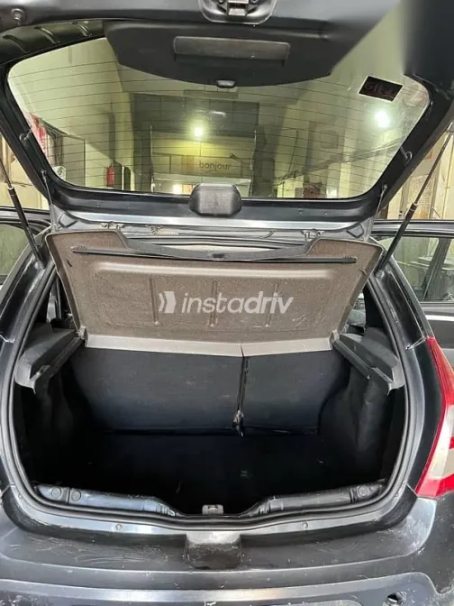 رينو سانديرو 2013 أسود مستعملة للبيع - 4