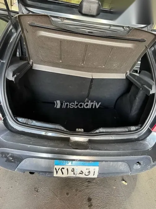 رينو سانديرو 2013 أسود مستعملة للبيع - 6