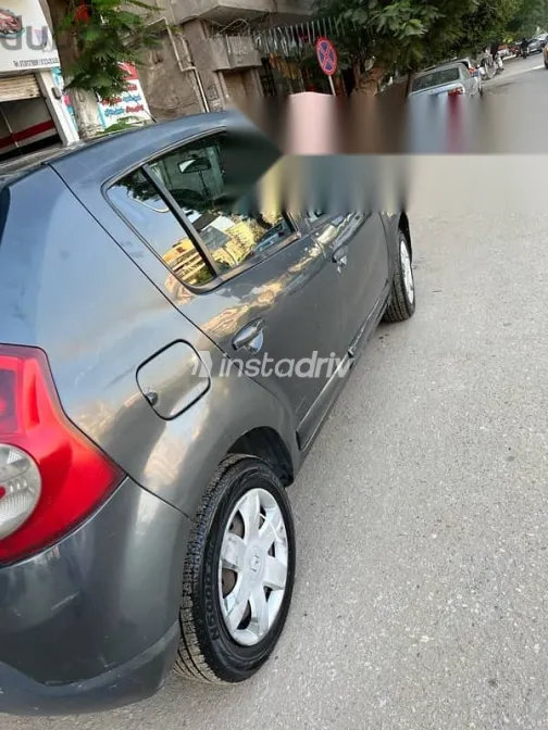 رينو سانديرو 2013 أسود مستعملة للبيع - 10