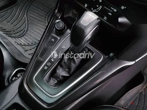 فورد فوكس 2017 أحمر مستعملة للبيع - 6