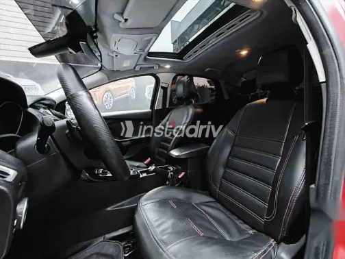 فورد فوكس 2017 أحمر مستعملة للبيع - 10