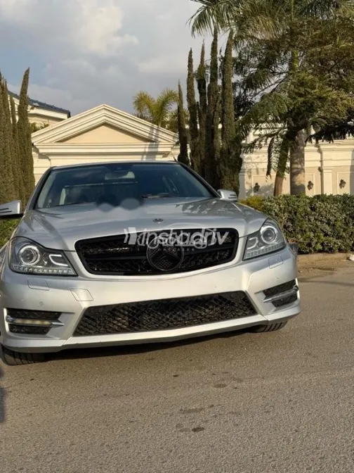 مرسيدس C 180 2012 رمادي مستعملة للبيع - 1