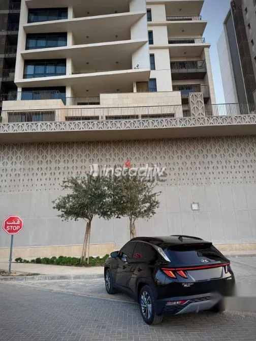 Hyundai Tucson 2022 Black Used for Sale - 4