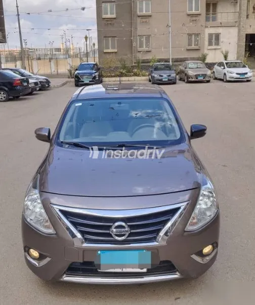 نيسان صنى 2023 بني مستعملة للبيع - 1