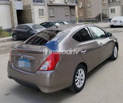 نيسان صنى 2023 بني مستعملة للبيع - 4