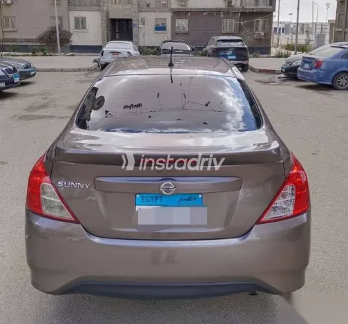 نيسان صنى 2023 بني مستعملة للبيع - 8