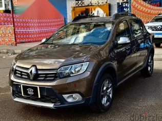 رينو سانديرو 2019 بني مستعملة للبيع