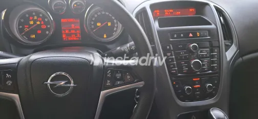 Opel Astra 2014 White Used for Sale - 3