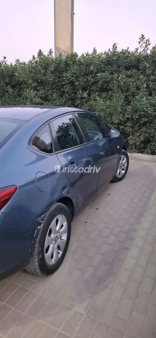 Opel Astra 2014 White Used for Sale - 5