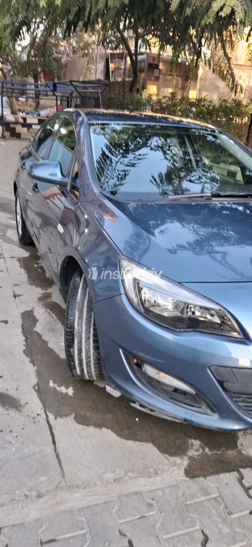 Opel Astra 2014 White Used for Sale - 7