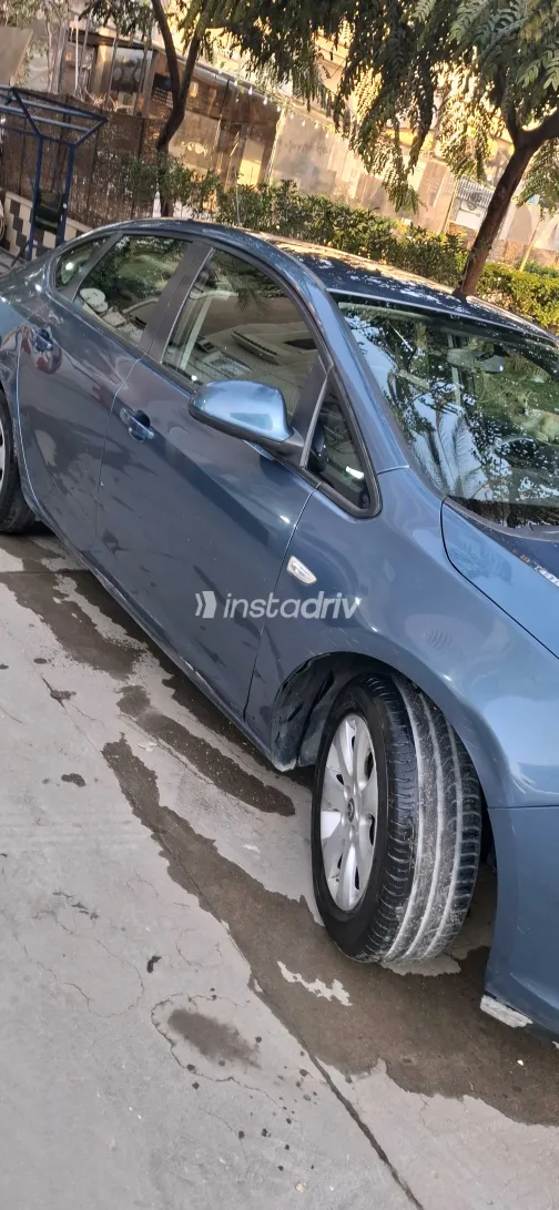 Opel Astra 2014 White Used for Sale - 10