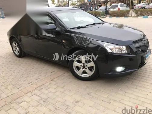 شيفروليه كروز 2010 أسود مستعملة للبيع - 1