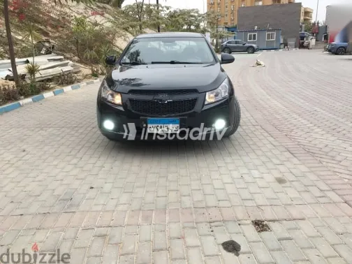 شيفروليه كروز 2010 أسود مستعملة للبيع - 4