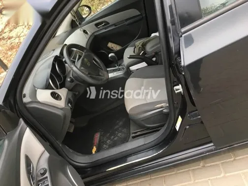 شيفروليه كروز 2010 أسود مستعملة للبيع - 8