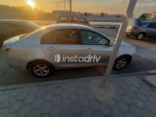 جيلي امجراند 2015 فضي مستعملة للبيع - 8