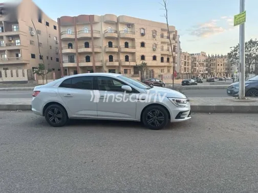 Renault Megane 2023 White Used for Sale - 1