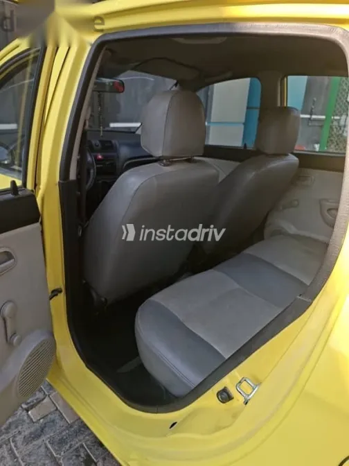 كيا بيكانتو 2010 أصفر مستعملة للبيع - 6