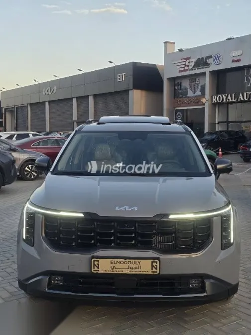 كيا كارنفال 2025 رمادي جديدة للبيع - 1