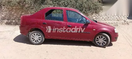 Renault Logan 2010 Red Used for Sale - 1