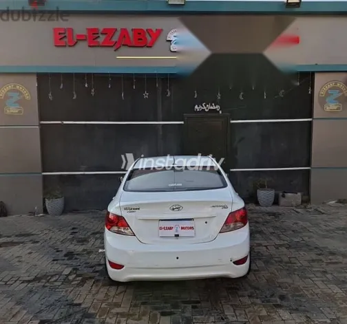 Hyundai Accent 2012 White Used for Sale - 5