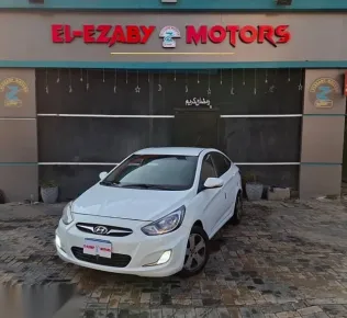 هيونداي اكسنت 2012 أبيض مستعملة للبيع