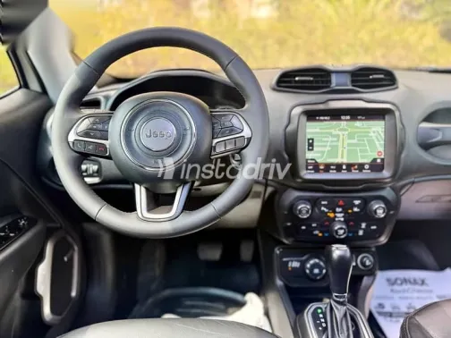 Jeep Renegade 2021 White Used for Sale - 8
