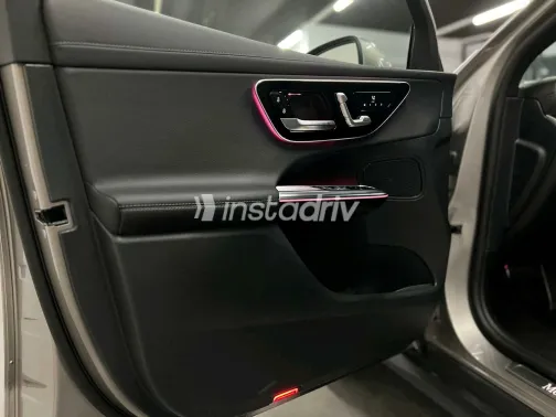 مرسيدس GLC 200 2023 أبيض مستعملة للبيع - 1