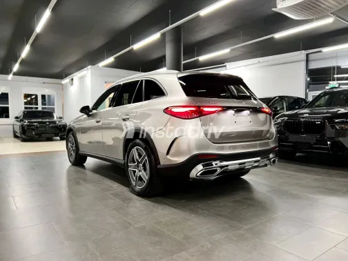 مرسيدس GLC 200 2023 أبيض مستعملة للبيع - 6