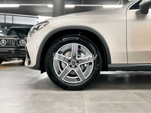 مرسيدس GLC 200 2023 أبيض مستعملة للبيع - 9