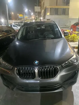 بي ام دبليو X1 2021 أبيض مستعملة للبيع