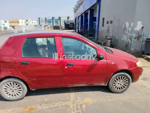 فيات بونتو 2012 أبيض مستعملة للبيع - 3